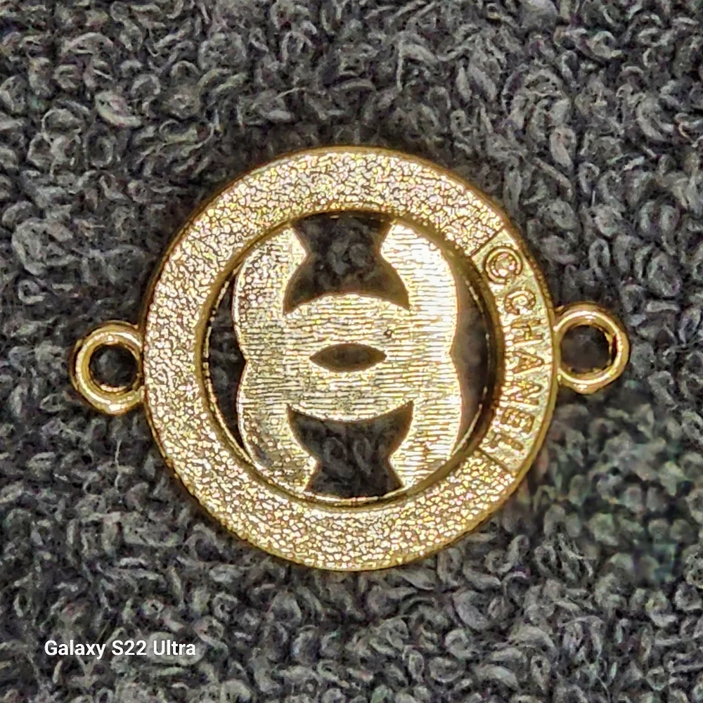 Luxury CC Pendant Gold Tone and Crystal's 28mm - Picture 2 of 5